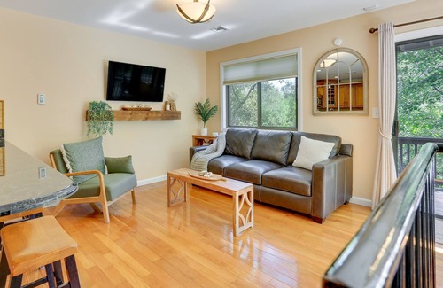Vernon Condo | Inviting Vernon Township Vacation Rental w/ Decks