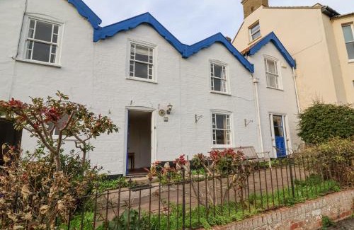 Southwold House | Iona Cottage
