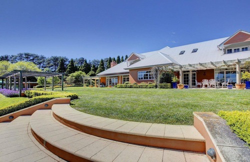 Moss Vale House | Iona Park - quintessential highlands estate