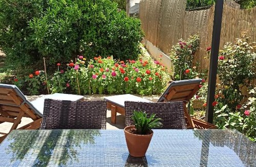 Perama Apartment | Irene's Garden