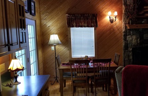 Blairsville Cabin | Iris Cabin - Quaint & Cozy Cabin in Blairsville by RedAwning