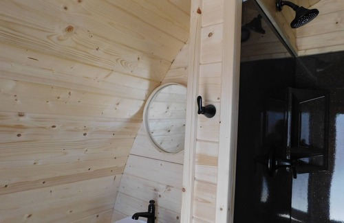 Eureka Springs Cottage | Iris Hill Glamping - " Ginny " pod 5th night FREE