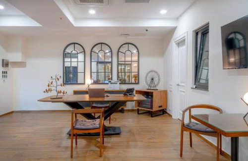 Avlabari Hotel | Iris Hotel