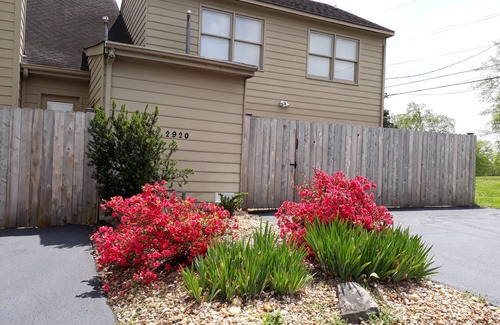 Nashville House | Iris Inn :) Relaxation Station near Opry Mills Mall