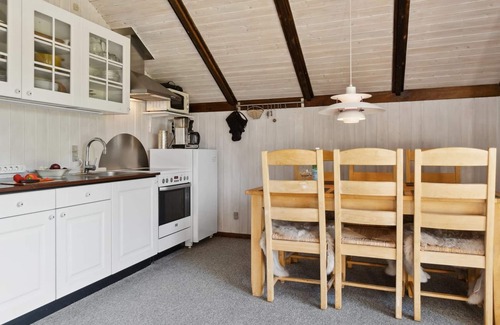 Bratten Strand House | "Irlin" - 600m from the sea by Interhome