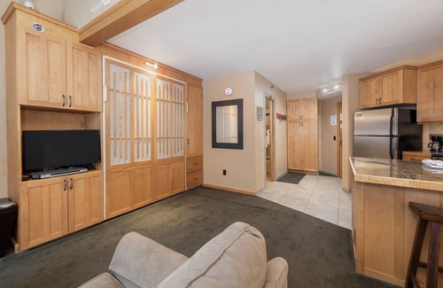 Winter Park Condo | Iron Horse C5083 Studio Bedroom Condo by RedAwning