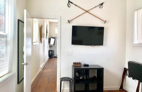 Idaho Springs House | Iron Horse Cabin at Base Camp Lodging Company