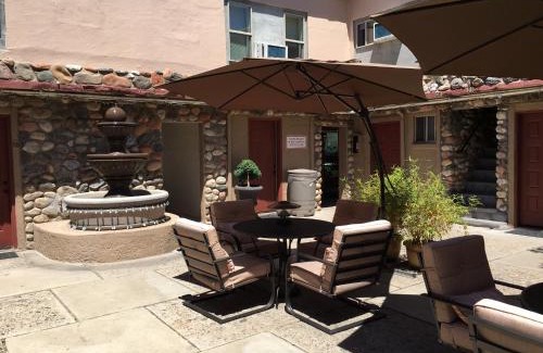 Cottonwood Hotel | Iron Horse Inn