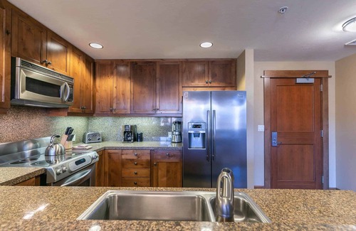 Truckee Condo | Iron Horse Lodge South 305 - Slopeside Village