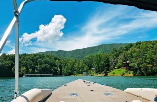 Butler House | Iron Mountain Lodge - Beautiful Cabin With Forest & Mountain Views!