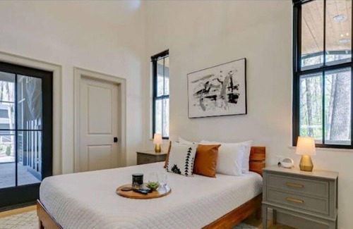 Tracy City House | Iron Oar Retreat at Water’s Edge