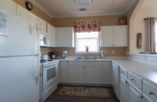 North Myrtle Beach Villa | Ironwood #931 2 Bedroom Condo by RedAwning