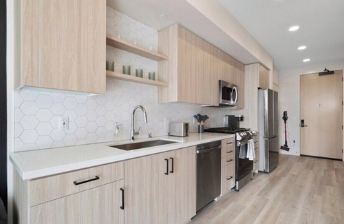 Costa Mesa Apartment | Irvine Luxury & Modern Home