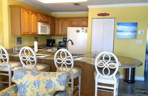 Fort Walton Beach Condo | IS #302- GORGEOUS GULF FRONT VIEWS TOP FLOOR!