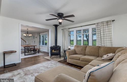 Houston Apartment | Is a cozy and private place close to Delaware Beaches, Milford and Harrintong!