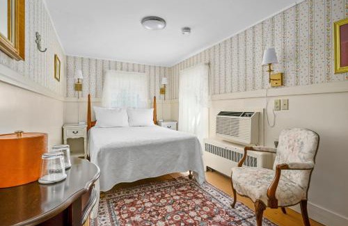 Dennis Hotel | Isaiah Hall Inn