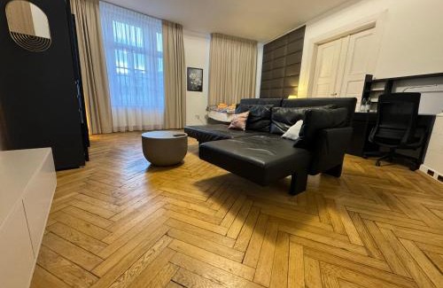 Deutsches Museum House | Isartor Rooms - SHARED BATHROOM