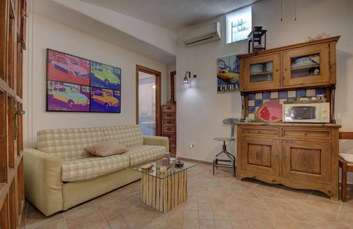 Lacco Ameno Apartment | ISCHIA Lacco Ameno Cottage, 4pax, patio, BBQ