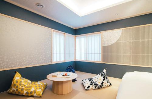 Kanazawa Apartment | Ishizue TABI-NE