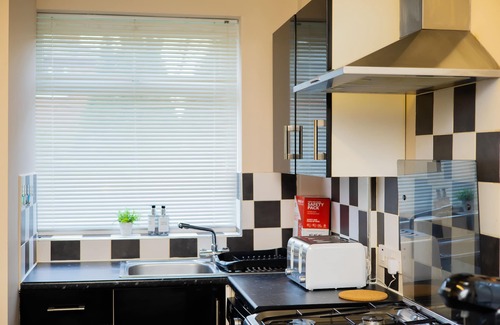Manchester House | Isinmi Home - Close to MCR City