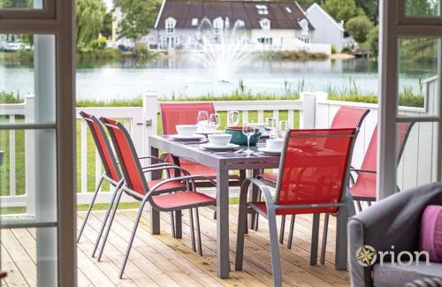 South Cerney House | Isis Lakes 40 - Casa Angela