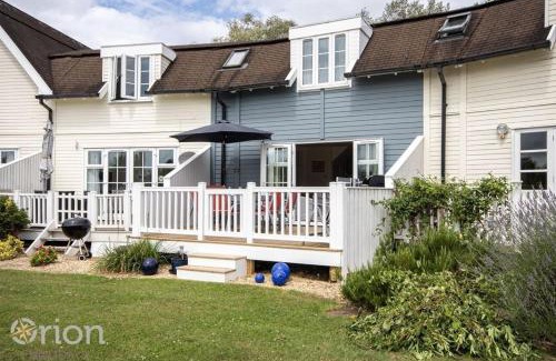 South Cerney House | Isis Lakes 40 - Casa Angela