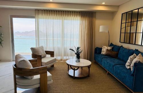 Zona Dorada Apartment | Isla Pájaros - Beach Condo
