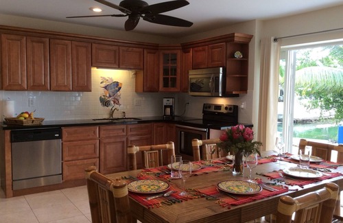 Islamorada House | Islamorada Happy Tarpon House: Heated Pool - Deep Water Boat Dock- Family Fun!