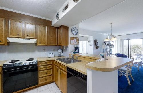 Atlantic Beach Apartment | Island Beach & Racquet Club G201
