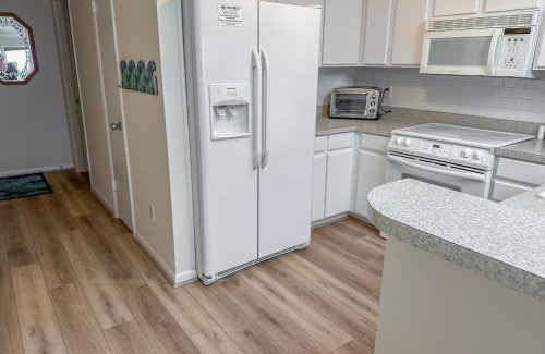 Atlantic Beach Apartment | Island Beach & Racquet Club A306