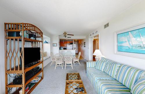Atlantic Beach Apartment | Island Beach & Racquet Club B206