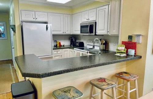 Atlantic Beach Apartment | Island Beach & Racquet Club G106