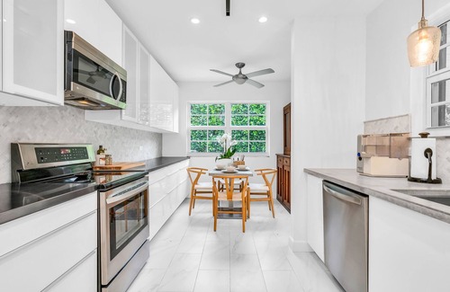 Florida North Atlantic Coast House | Island Bliss Manor + Private Beach Access!