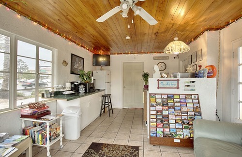 Venice Hotel | Island Breeze Inn