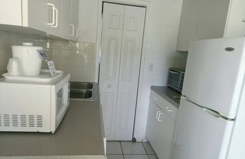 Venice Hotel | Island Breeze Inn
