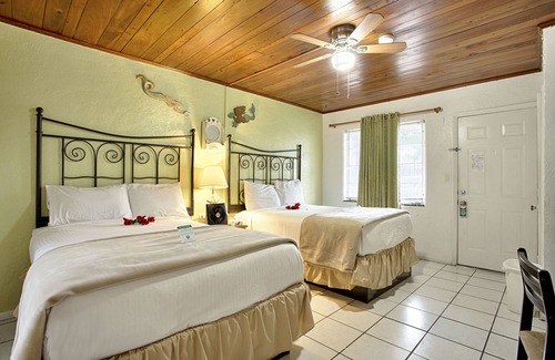 Venice Hotel | Island Breeze Inn