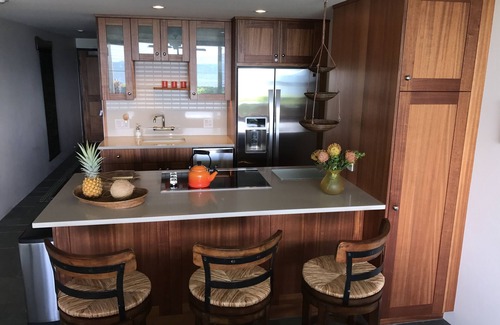 Maalaea Condo | 'Island Casual' Oceanfront 'Elegantly Comfortable'