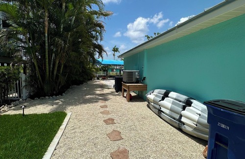 Matlacha Cottage | Island Cottage in Quaint Matlacha Florida. Amazing island life is a click away…