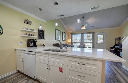 Port Aransas Condo | Island Dunes Condo's-#1204-One Block from Beach.