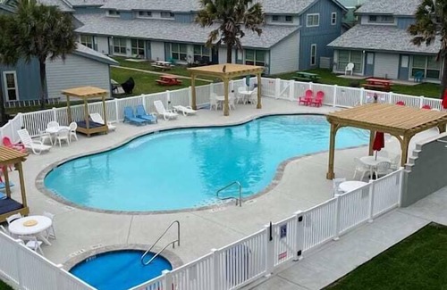 Port Aransas Condo | Island Dunes Condo's-#1301-One Block from Beach.
