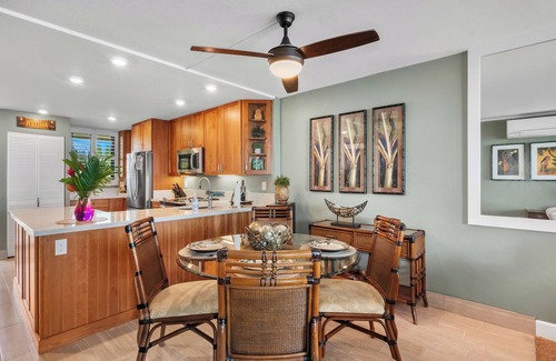 Maalaea Condo | ISLAND GEM - Oceanfront Top Floor 2 Bed/Bath En Suite Style