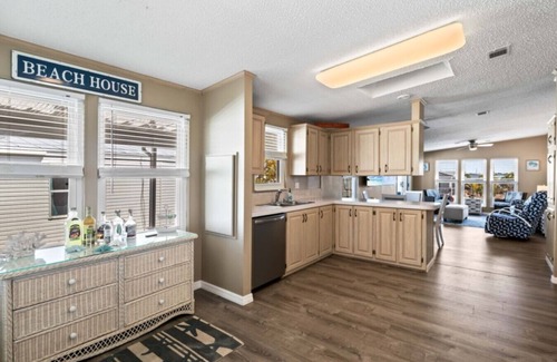 Saint James City House | Island Getaway – Waterfront Home with Gulf Access & optional Boat!