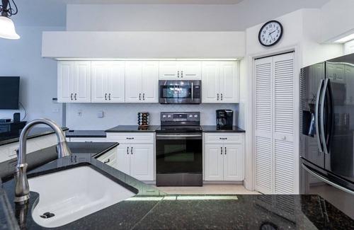 Beachview Country Club Estates House | Island Home w/Pool, covered deck outdoor dining,15min walk to beach, desk