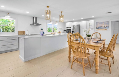 St. George Island House | Island Hoppers | 4 BR · 2 BA · Sleeps 9