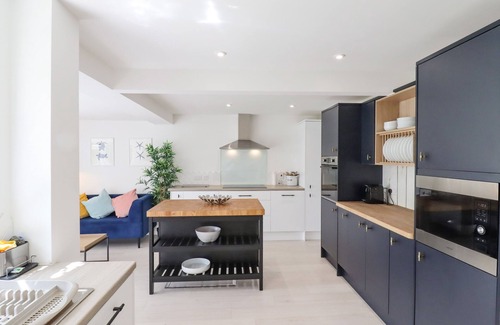 Layer Marney Cottage | ISLAND HOUSE, family friendly, with a garden in Mersea Island