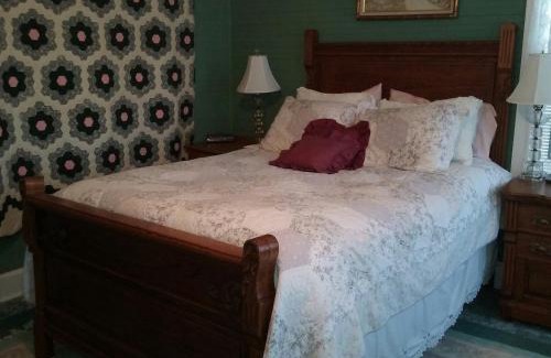 Wanchese Bed & Breakfast | Island House of Wanchese Bed and breakfast