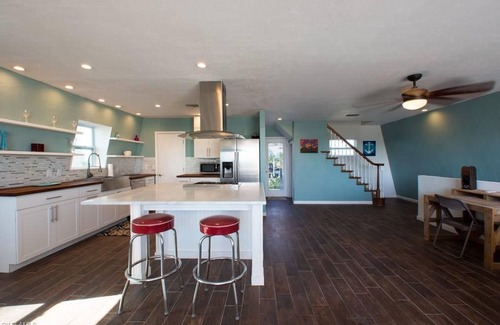 Saint James City House | ISLAND LIVING, BOATER'S PARADISE, AND MODERN LUXERY !