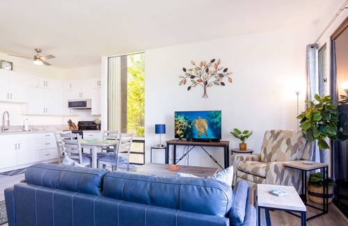 Waikoloa Condo | Island oasis on golf course w/private lanai, pool, tennis, WiFi, & ocean views