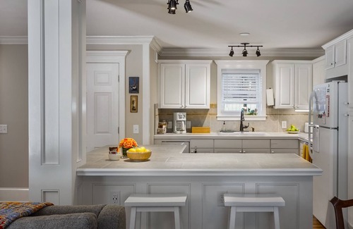 Hilton Head Apartment | ISLAND OASIS STEPS FROM BROAD CREEK