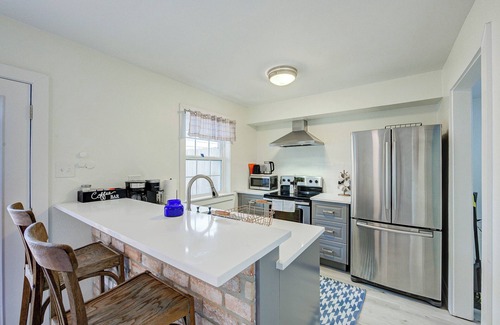 Galveston Condo | Island Pride Coastal Condo - Steps to the Beach!